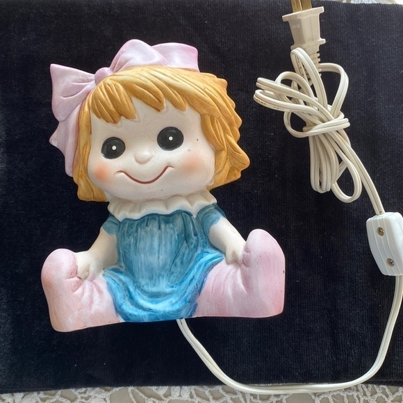 Interpur little girl doll table night light porcelain - Picture 1 of 5